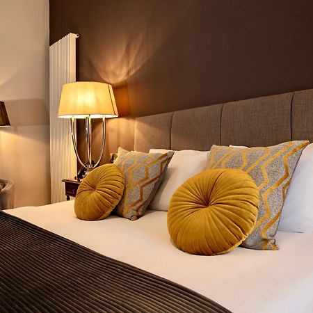 The Enniskillen Hotel And Motel Экстерьер фото