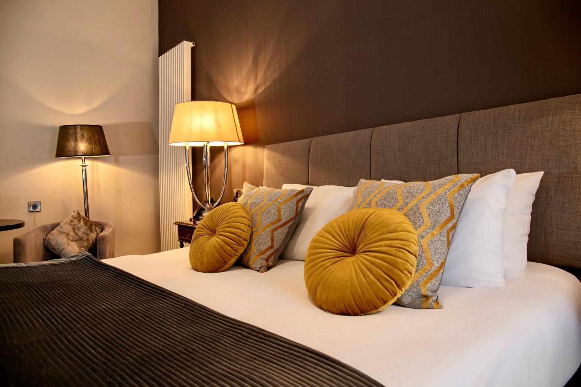 The Enniskillen Hotel And Motel Экстерьер фото